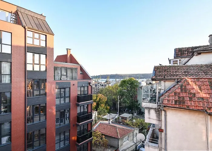 3br With Parking Nearby Opera * וארנה